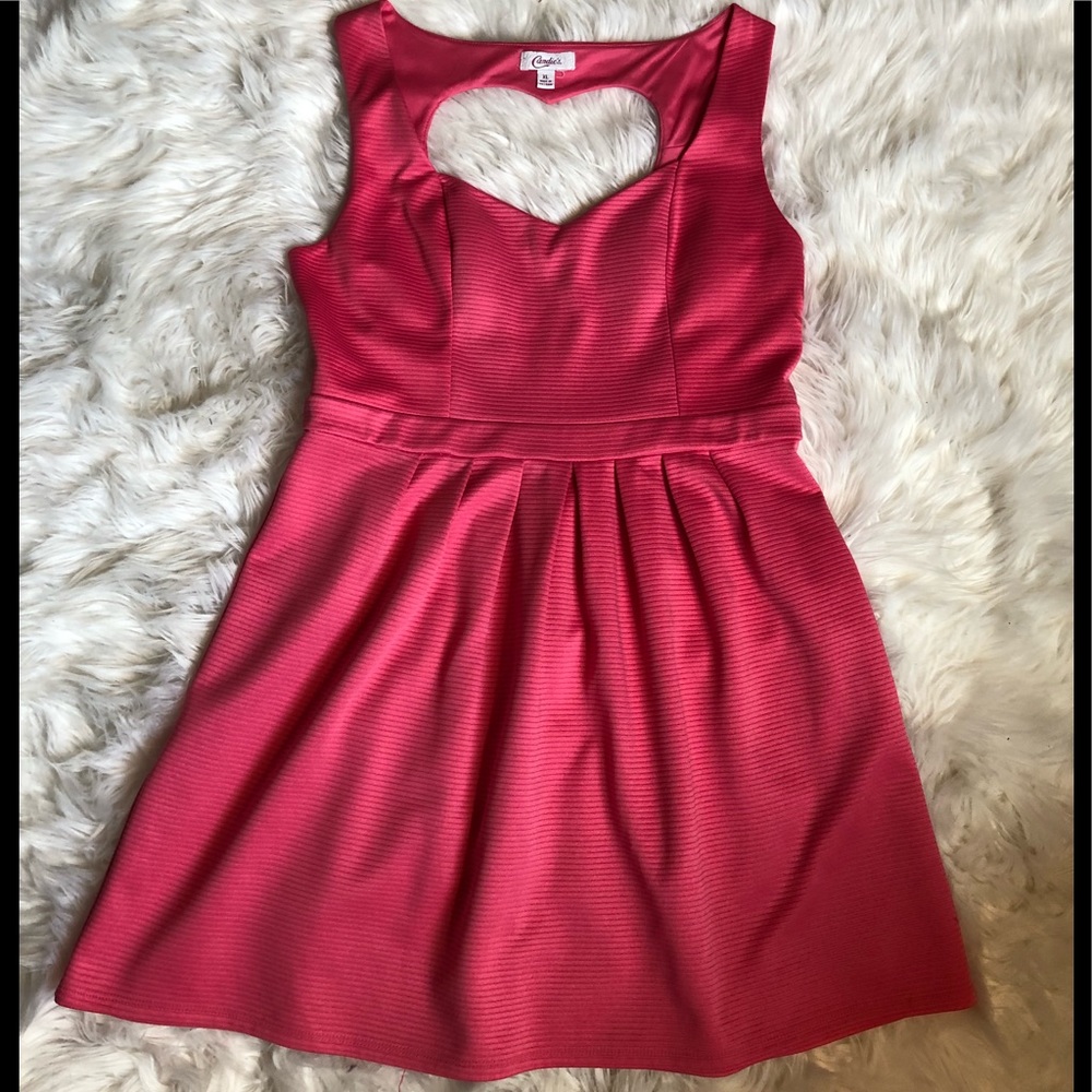 Pink summer party dress with 💓 cutout in the back